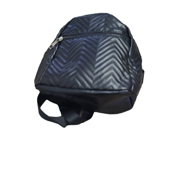 Fashion padded backpack for women, Black. Medium size. - Picture 3 of 8